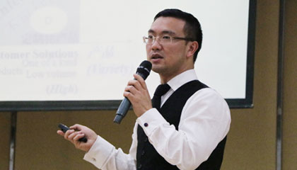 龚业明